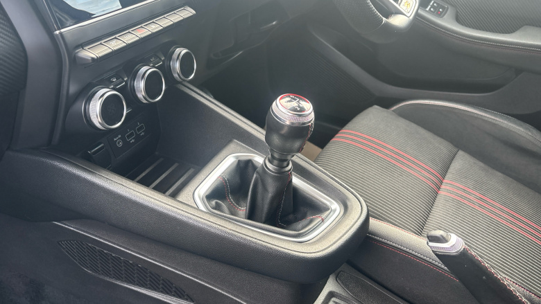 Renault Clio 1.0 TCe 100 RS Line 5dr Petrol Hatchback